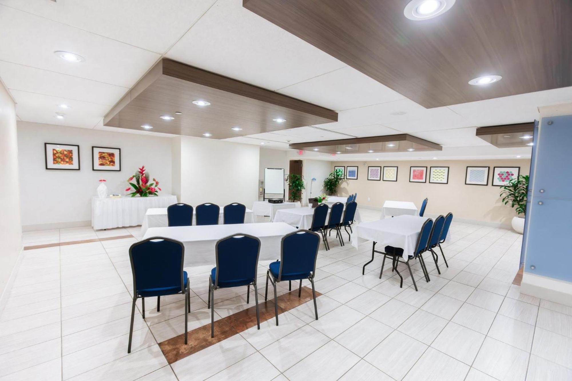 Holiday Inn Express Waikiki By Ihg Honolulu Dış mekan fotoğraf